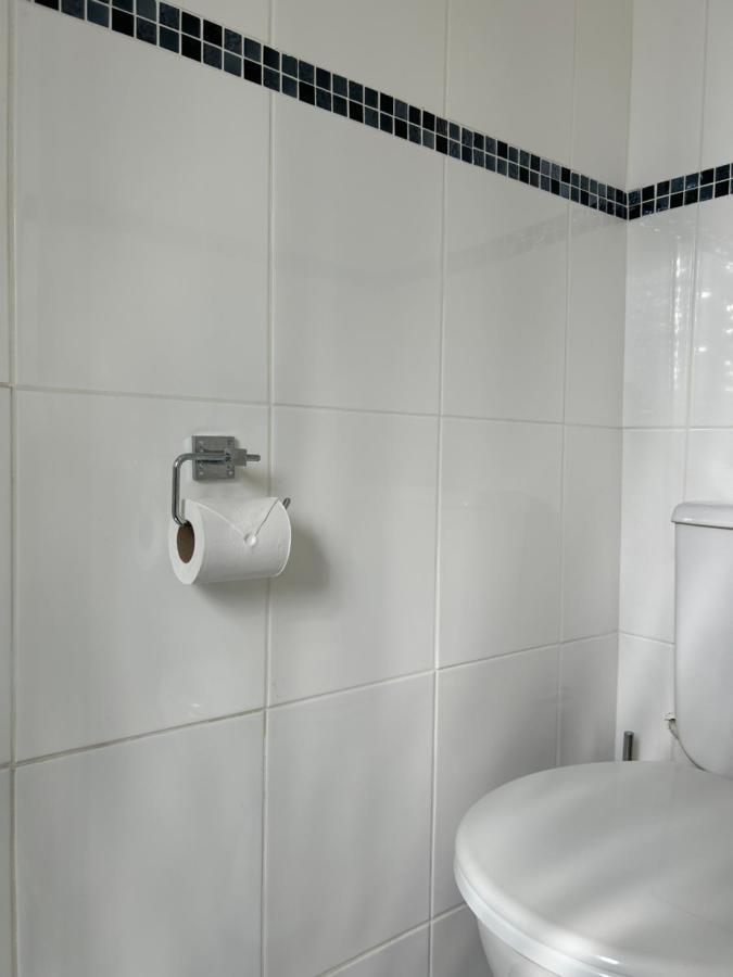 No6 Overnight Stays Free Onsite Parking Hindlip Экстерьер фото