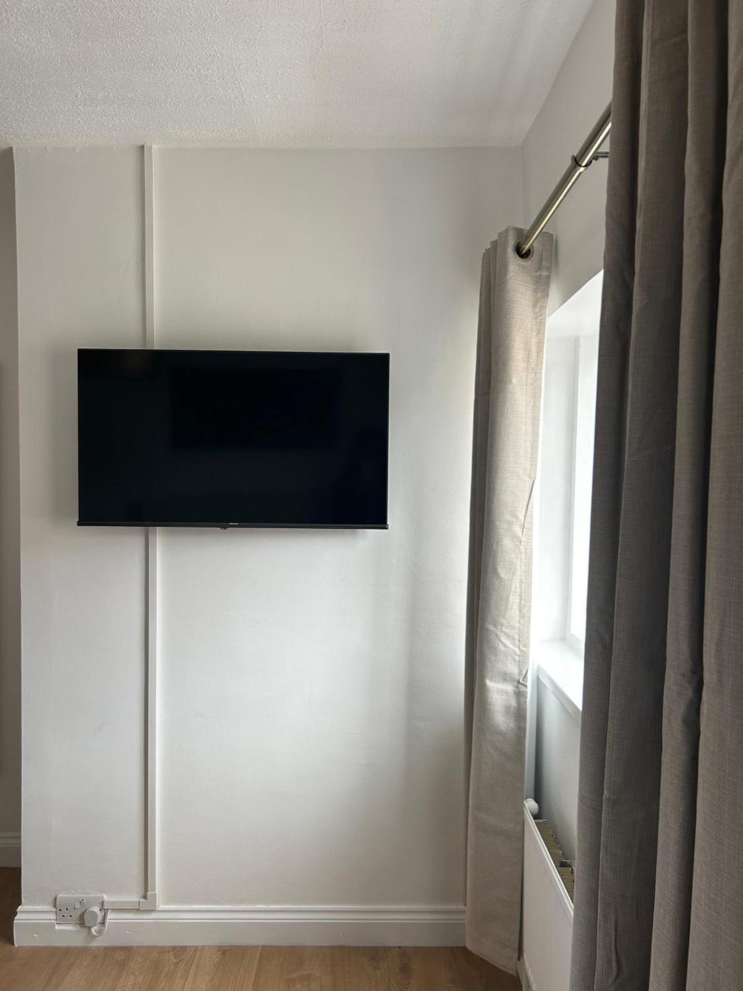 No6 Overnight Stays Free Onsite Parking Hindlip Экстерьер фото