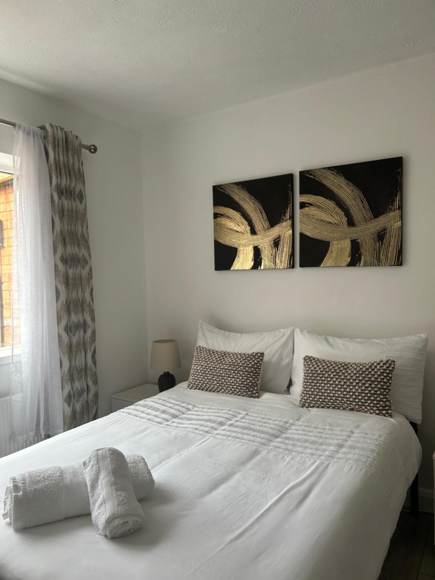 No6 Overnight Stays Free Onsite Parking Hindlip Экстерьер фото